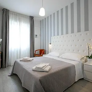 La Perla 3* Римини