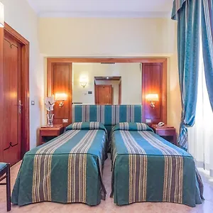 Raeli Lux 4* Рим